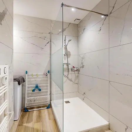 Дом отдыха Lovely In With Wifi *