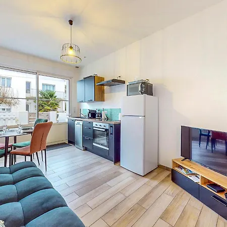 2 Bedroom Awesome In Dom wakacyjny *
