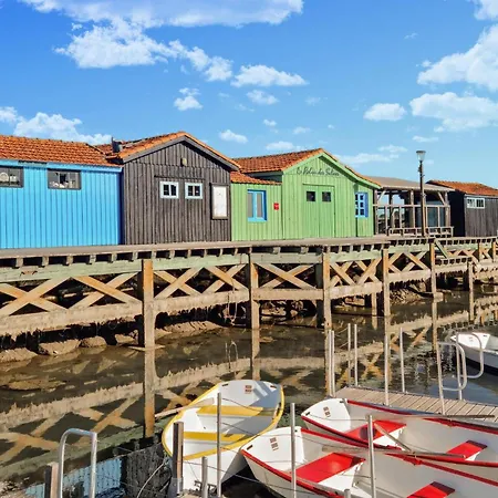 Дом отдыха Lovely In With Wifi