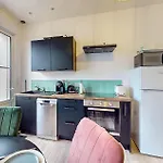Gorgeous Home In Royan With Wifi *